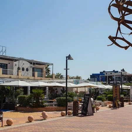 Marinas דירה *