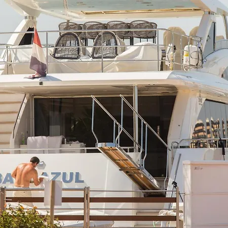Marinas *